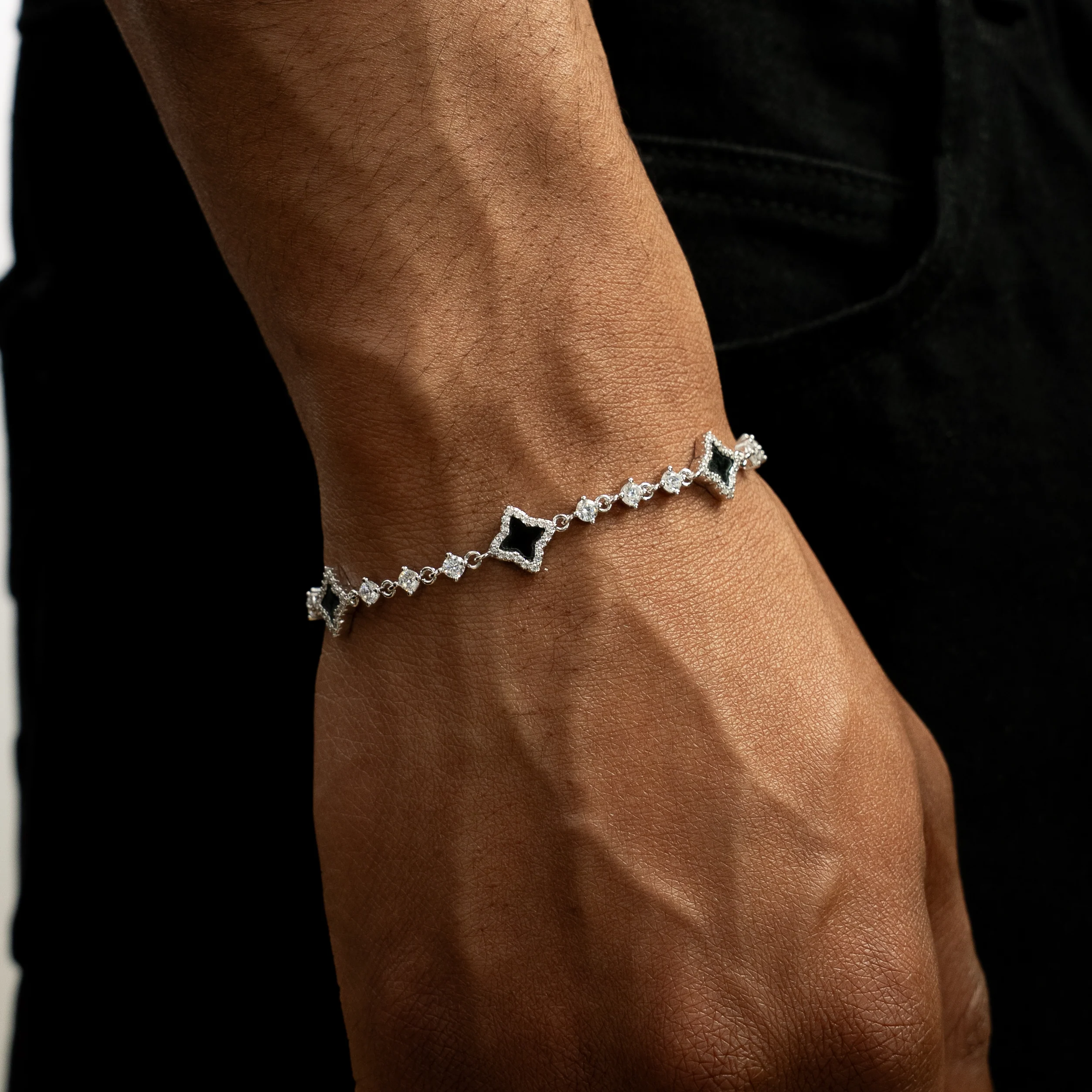 Bracelet Flower Tennis Argenté - Motif Noir - Image 3